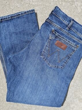 Wrangler Retro Slim Boot Cut Men's Jeans 42x32 Blue Medium Wash WLT77LY